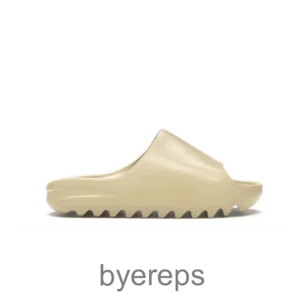 Yeezy Slide Desert Sand