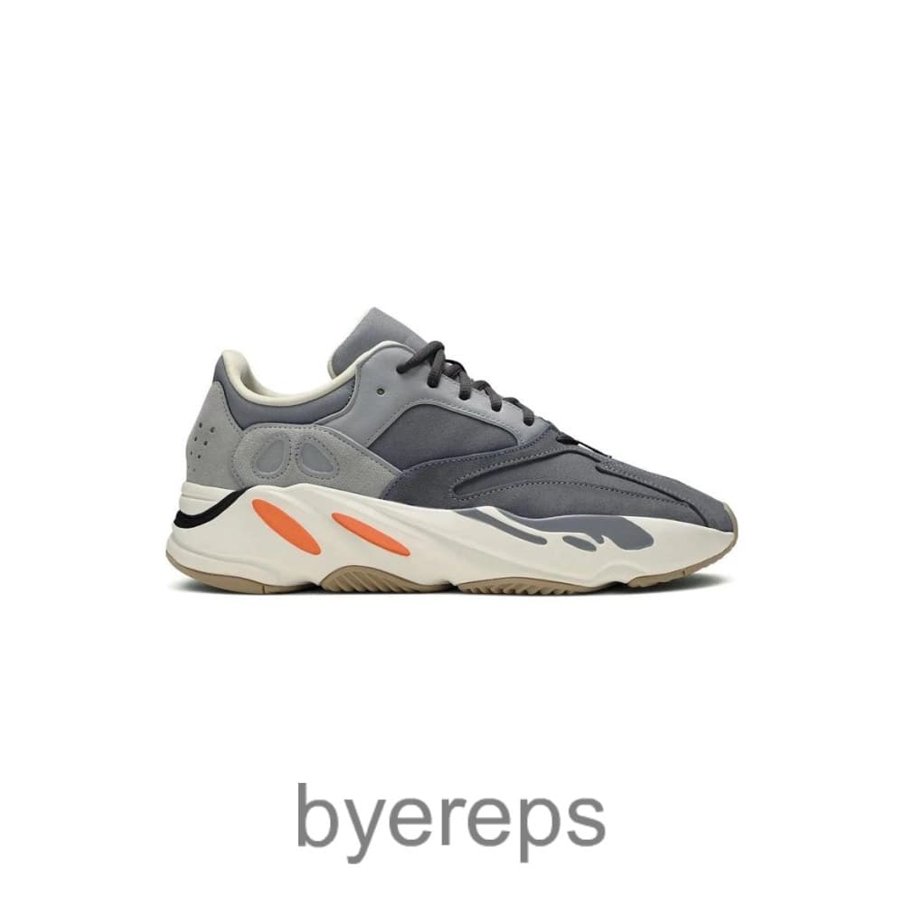 Yeezy 700 Runner Magnet