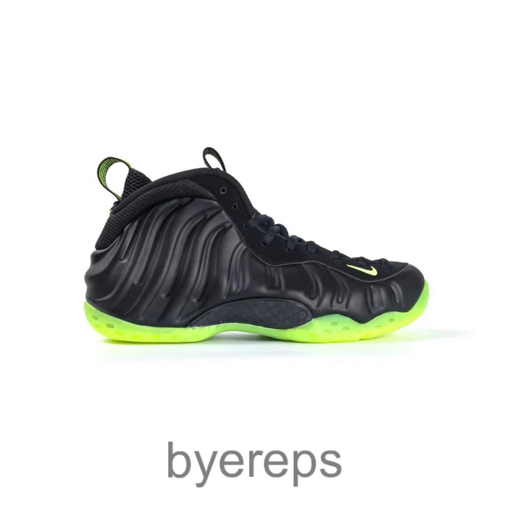 Air Foamposite One Black Volt
