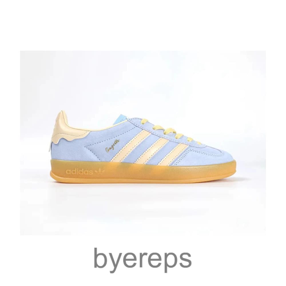 Gazelle Indoor Light Blue Yellow Gum