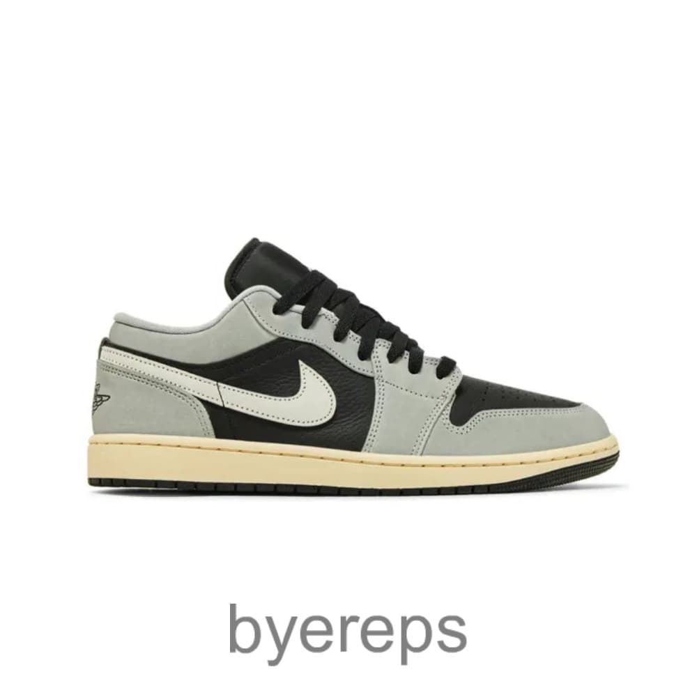 Air Jordan 1 Low Light Smoke Grey