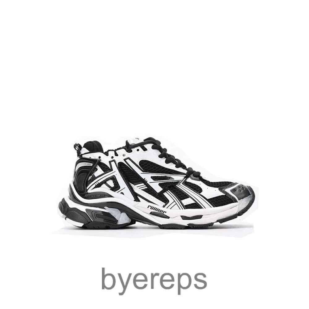 Balenciaga Runner Black White Quality