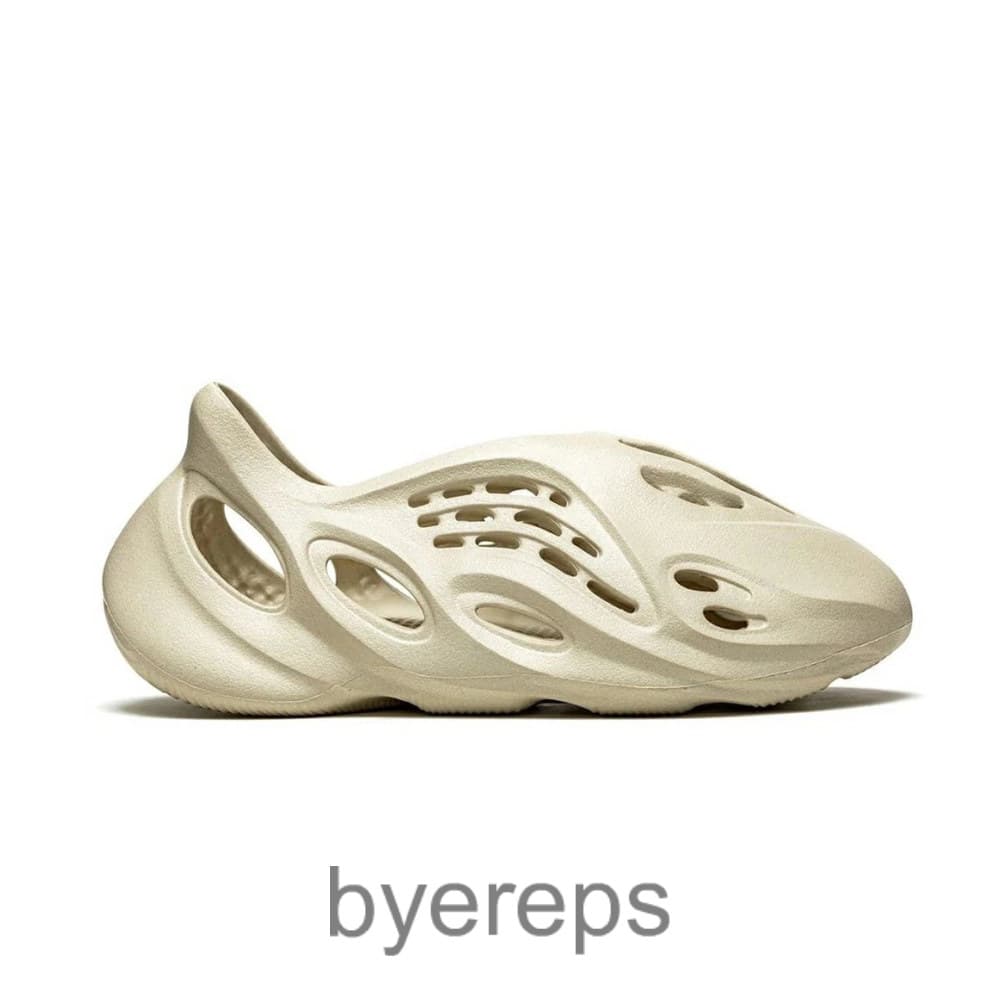 Yeezy Foam Runners Sand Sneakers