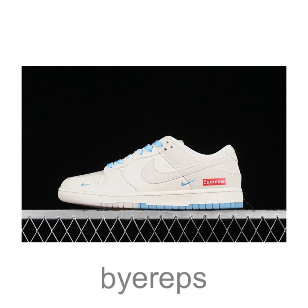 SB Dunk Low Supreme White/Blue