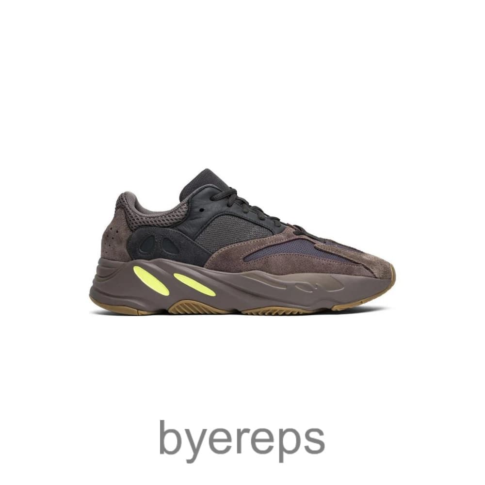 Yeezy 700 Runner